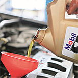 pouring of mobil 1 0w 40 into engine
